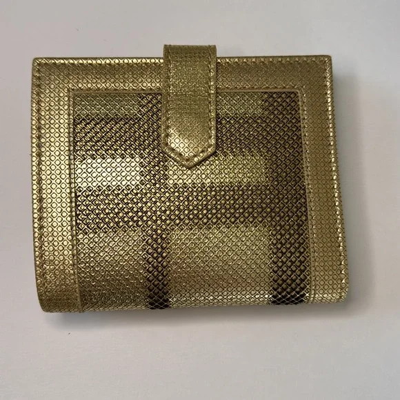 BNWT Authentic BURBERRY gold plaid wallet holds change card bills